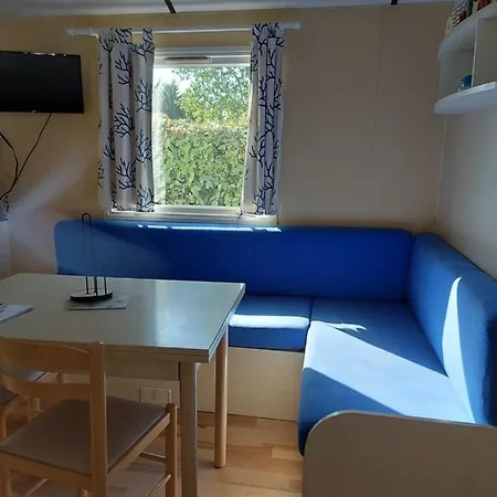 Mobil De L'ile Campsite *